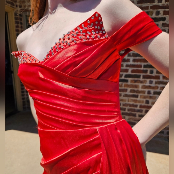 Red Ruched Off-Shoulder Prom Gown - Picture 3 of 7